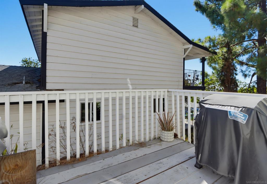 9811 Eucalyptus Street Property Photo 48