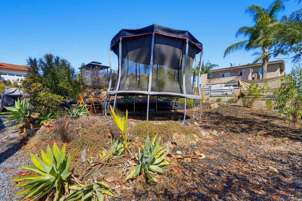 9811 Eucalyptus Street Property Photo 51