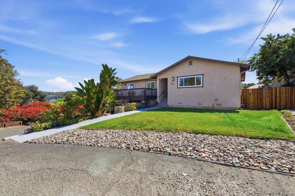 644 A Lado De Loma Property Photo 1