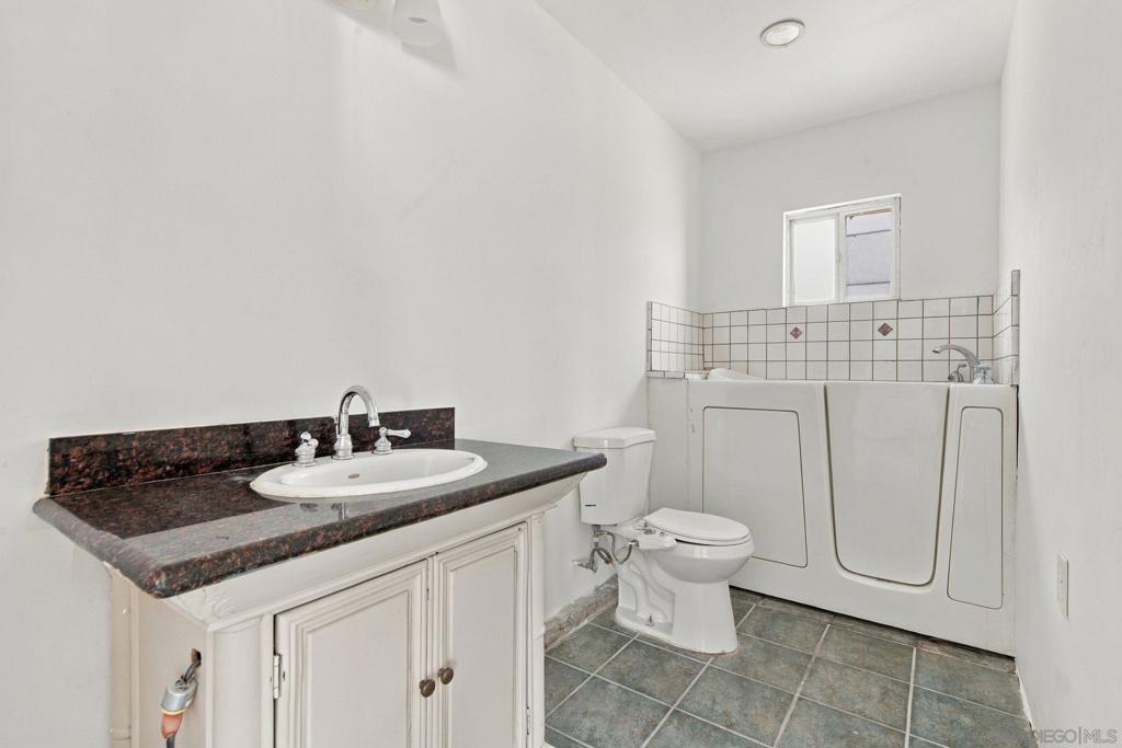 1492 Viejas Creek Trail Property Photo 26