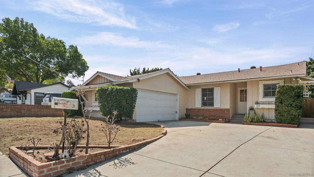 1030 Alveda Ave Property Photo 1