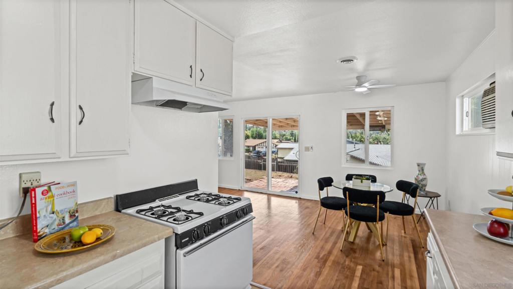 1030 Alveda Ave Property Photo 6