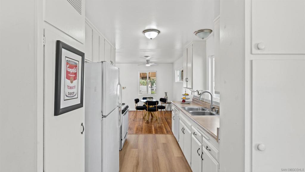 1030 Alveda Ave Property Photo 7