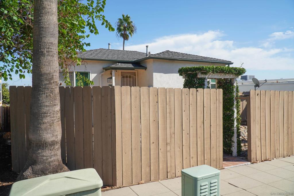 4334 Voltaire St Property Photo 8