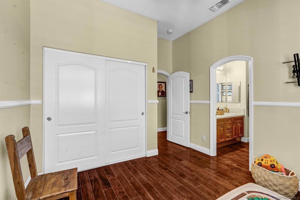 2743 Sadlers Creek Property Photo 21
