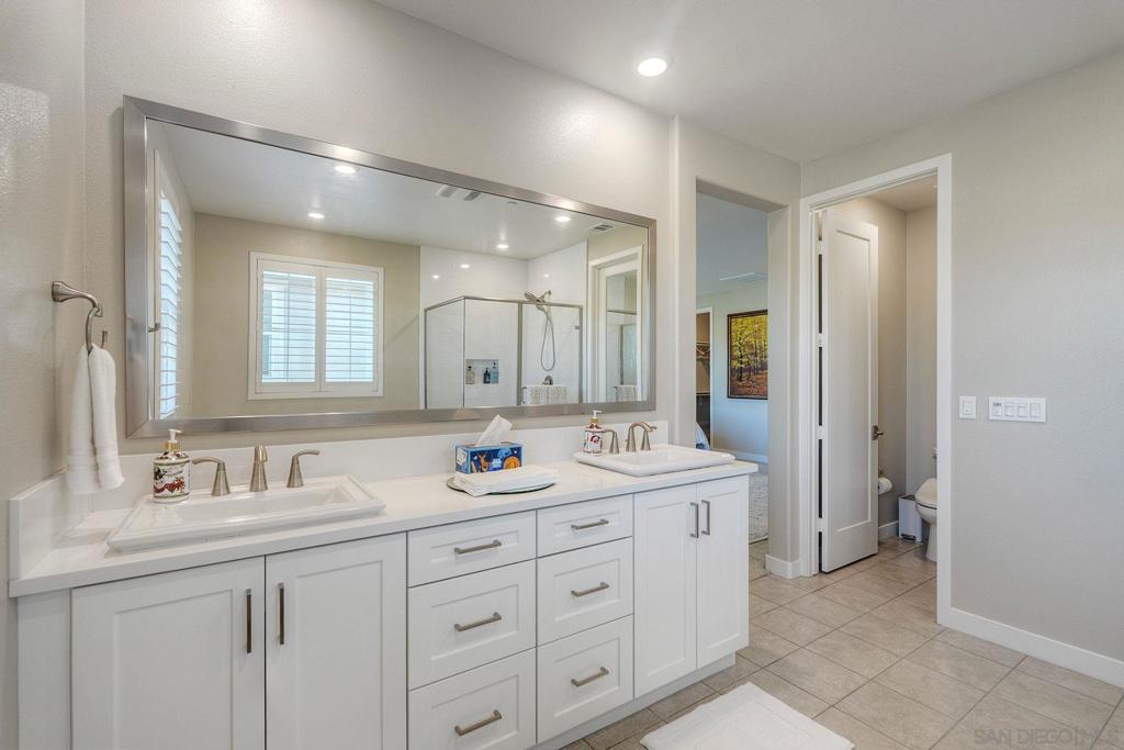 1817 Artemisia Ct Property Photo 28
