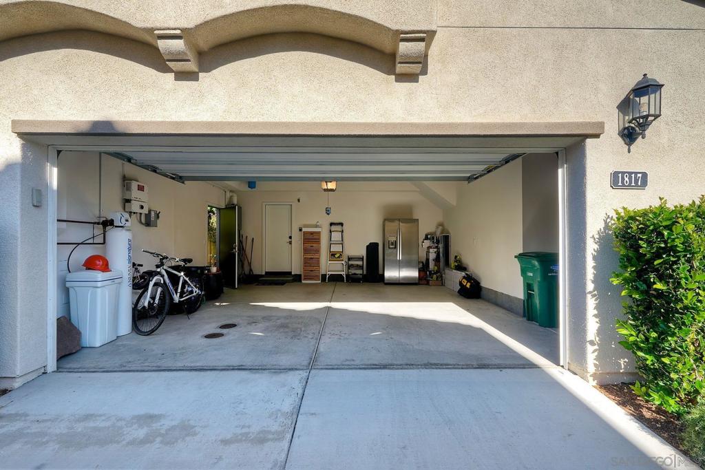 1817 Artemisia Ct Property Photo 35