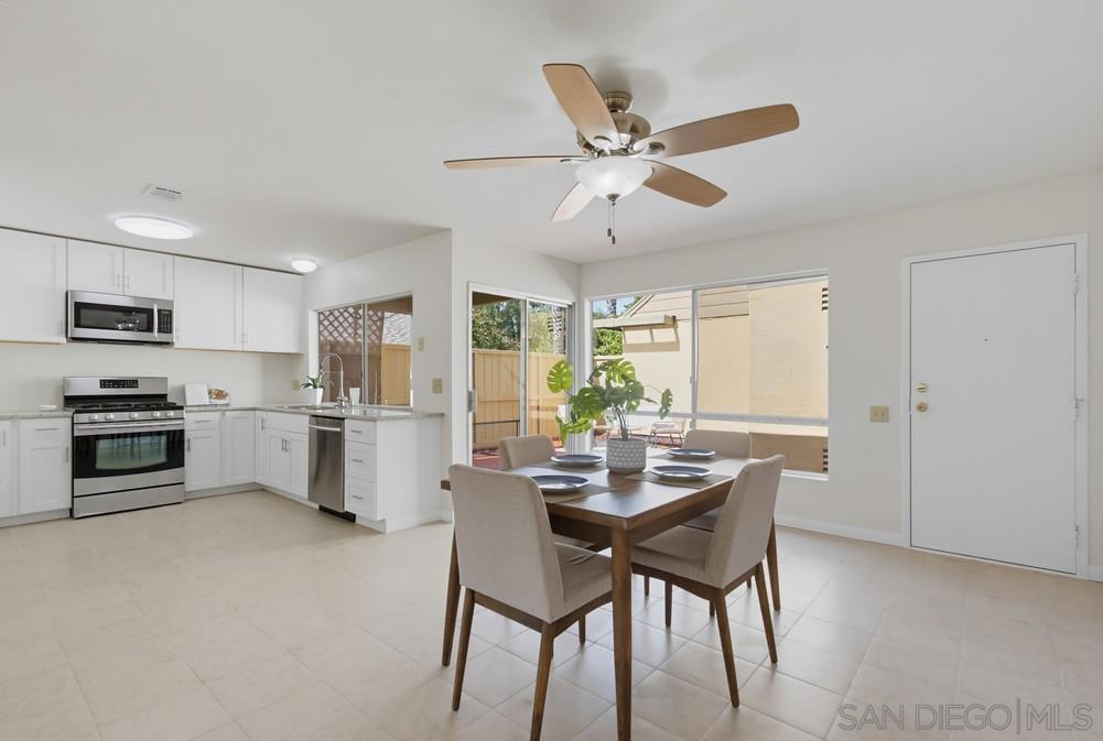10597 Caminito Glenellen Property Photo 9