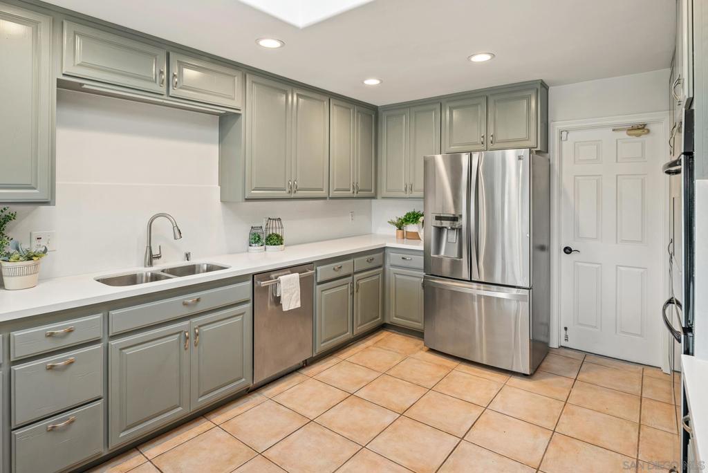 6274 Lake Shore Drive Property Photo 23