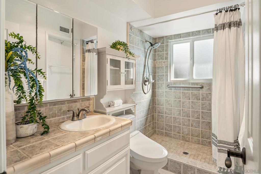 6274 Lake Shore Drive Property Photo 34
