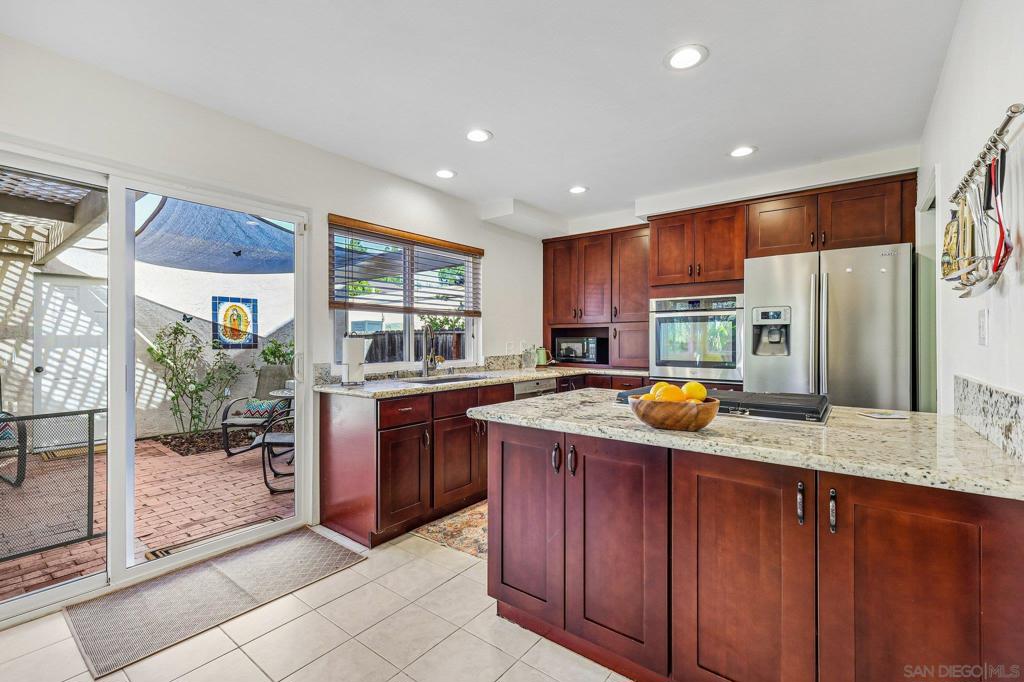 10664 Escobar Property Photo 9