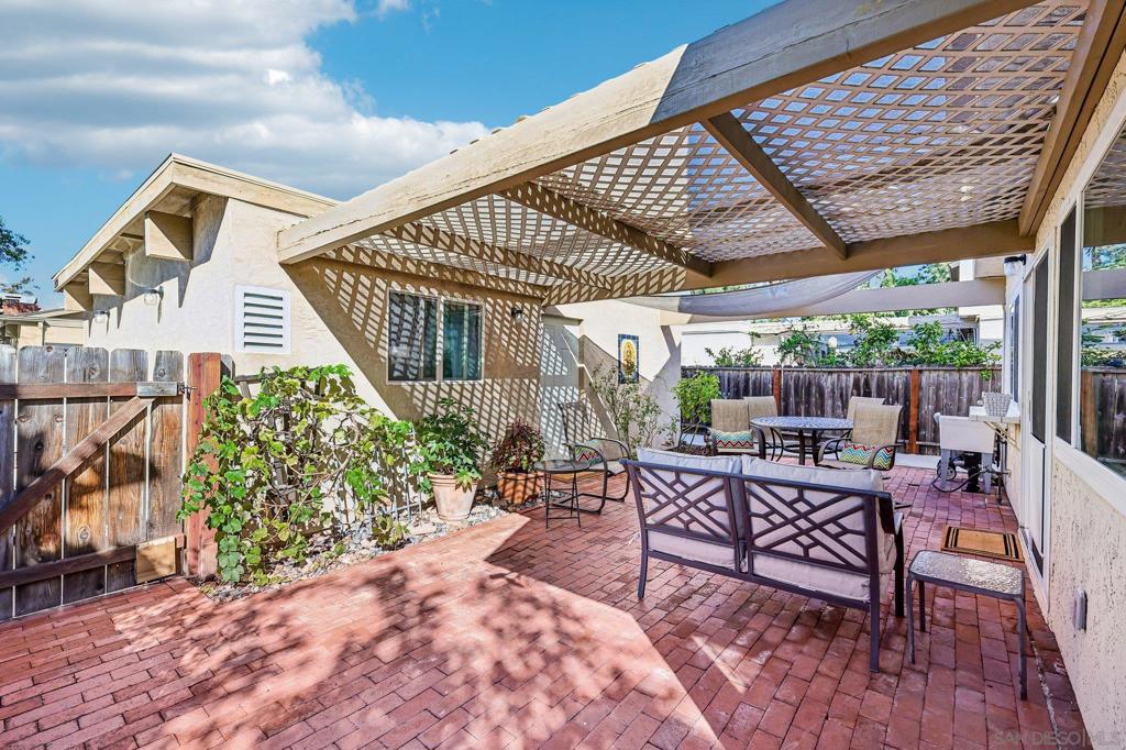10664 Escobar Property Photo 29