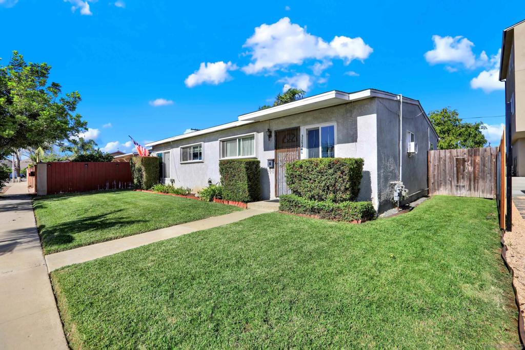 3252 54 Clairemont Mesa Blvd Property Photo 1