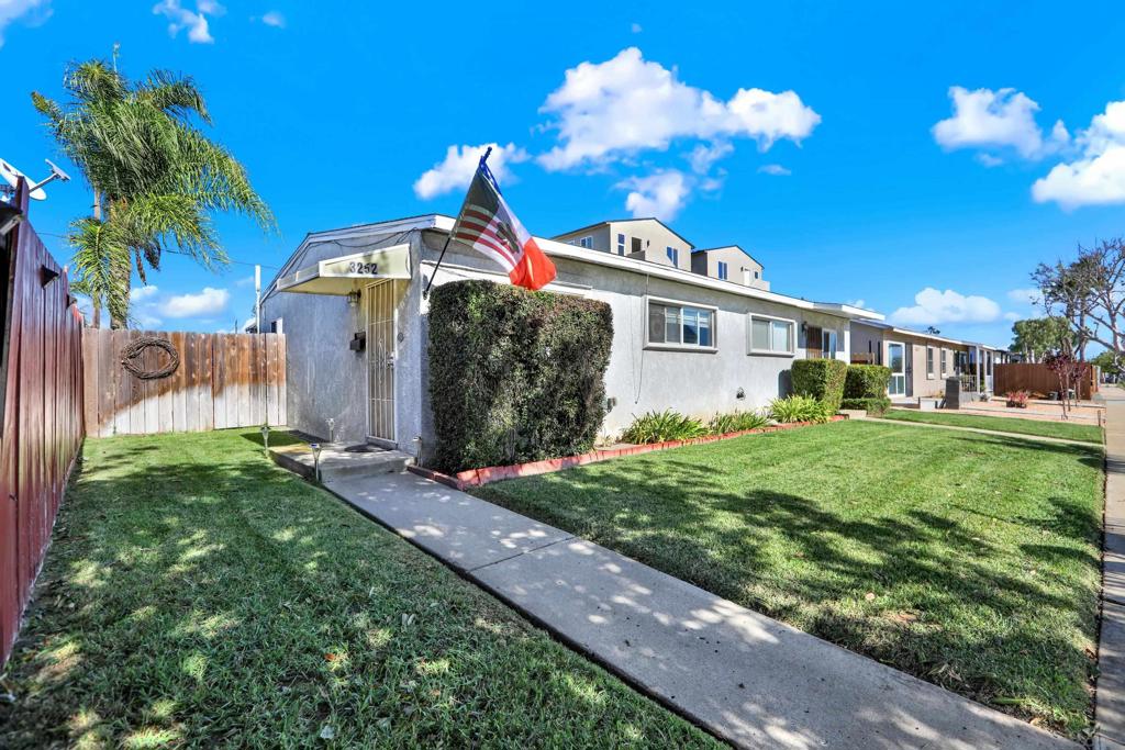 3252 54 Clairemont Mesa Blvd Property Photo 2