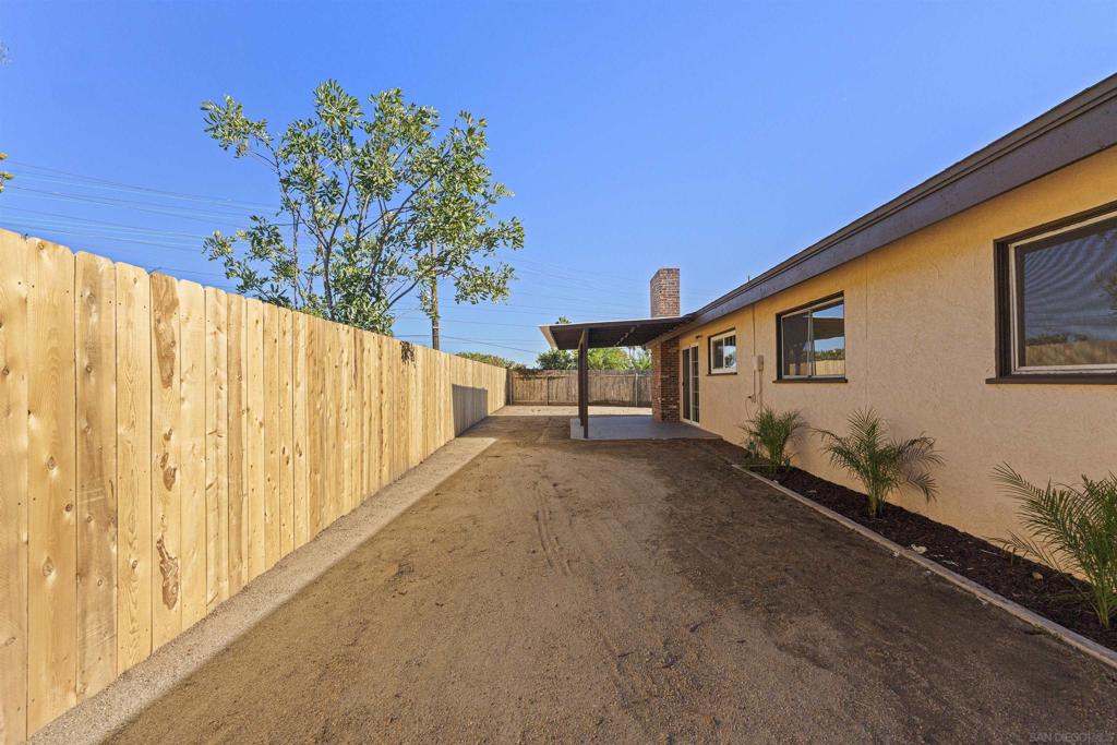 5090 Mount Harris Drive Property Photo 27