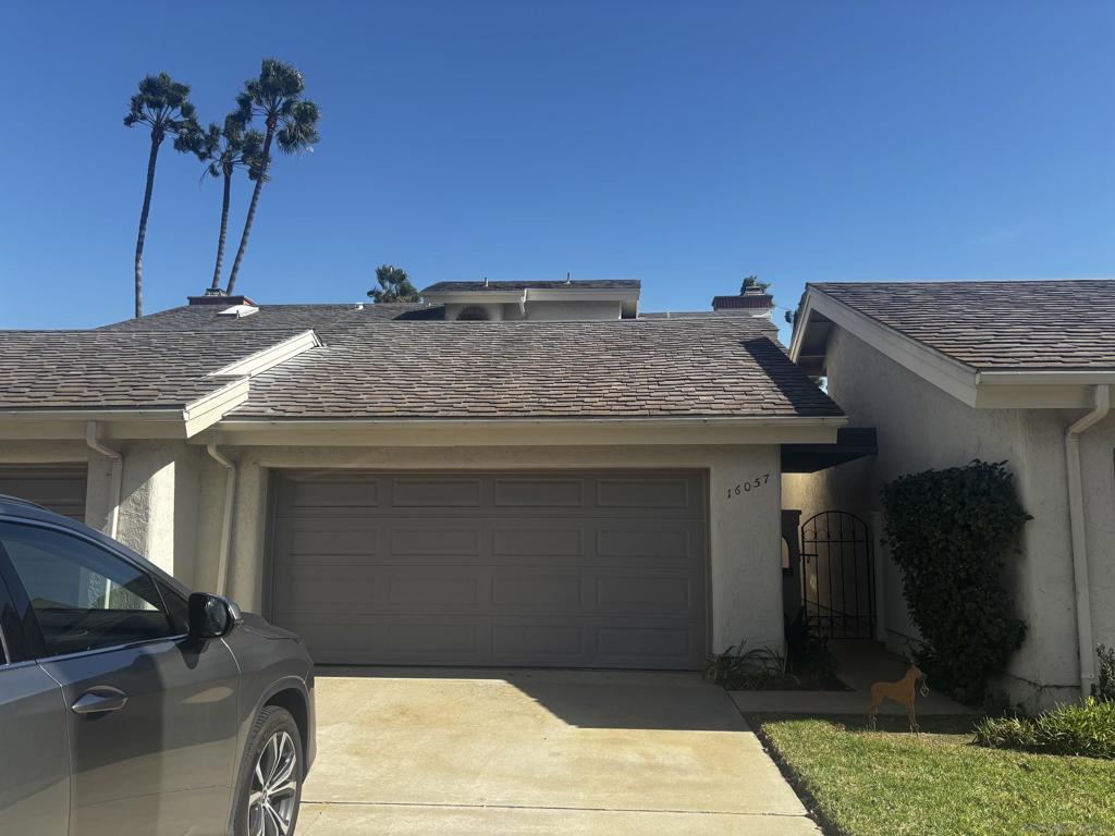 16057 Via De Las Palmas Property Photo 2