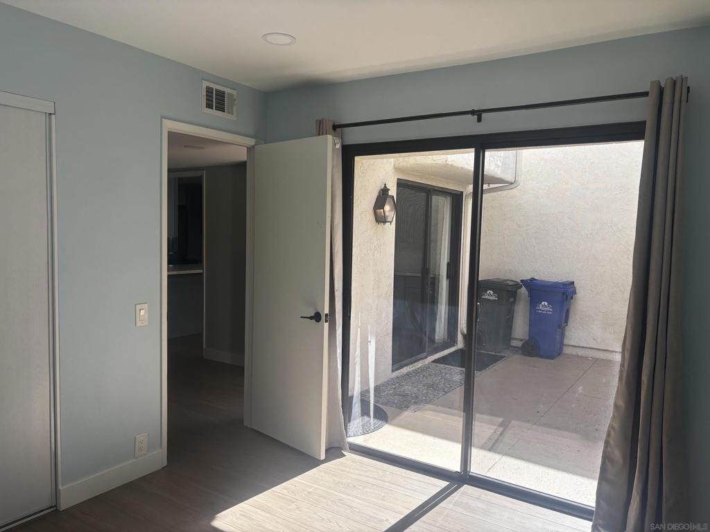 16057 Via De Las Palmas Property Photo 8