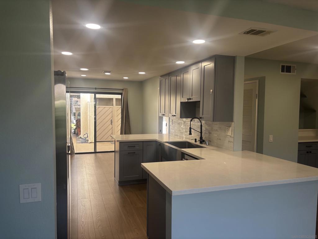 16057 Via De Las Palmas Property Photo 12
