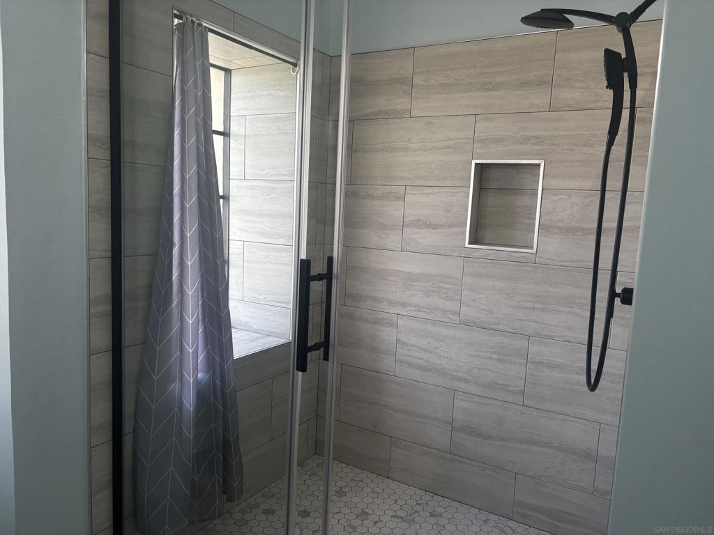 16057 Via De Las Palmas Property Photo 22