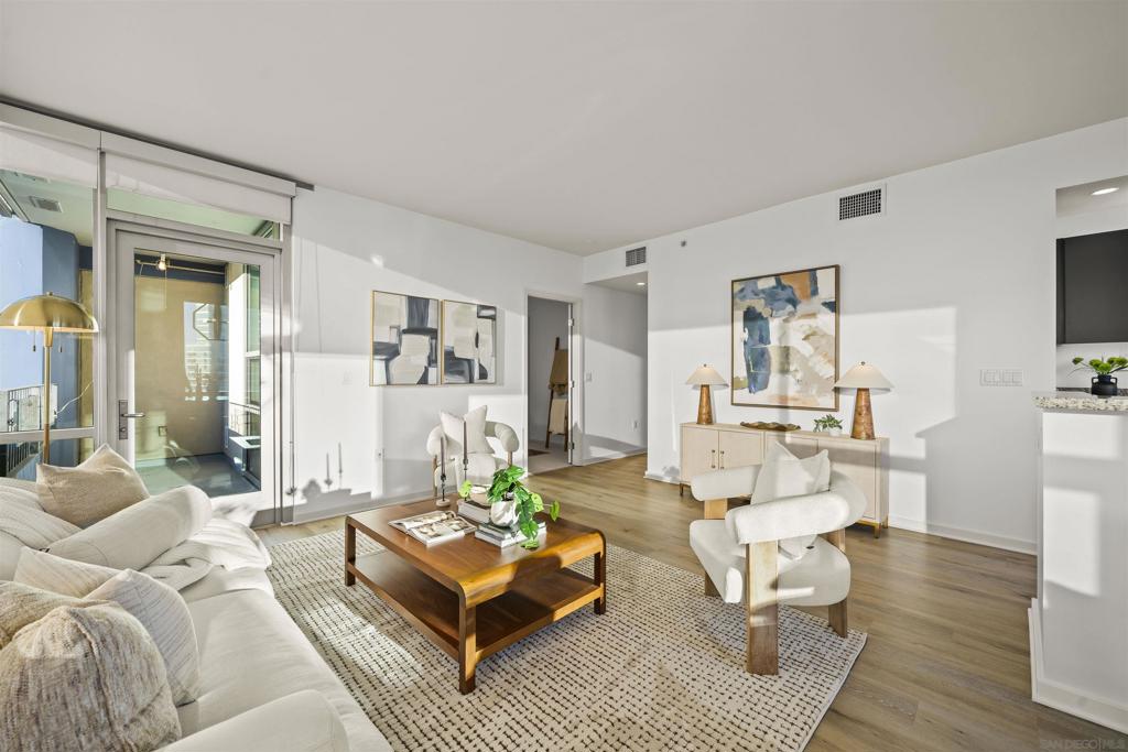 321 10th Ave 2208 Property Photo 11