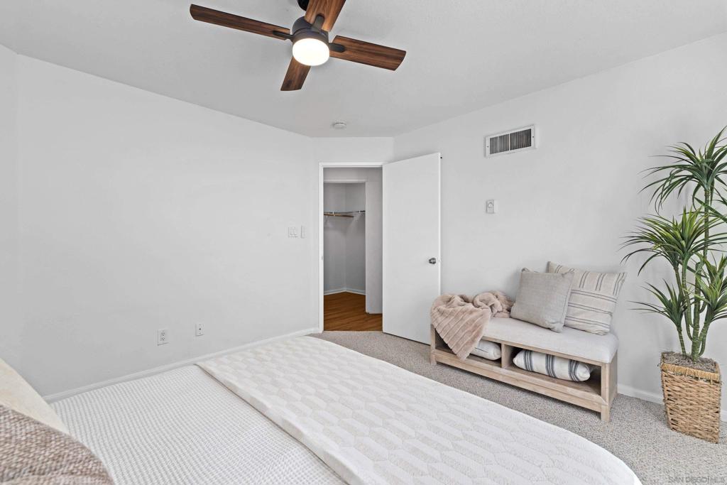 7565 Charmant Dr. #510 Property Photo 14