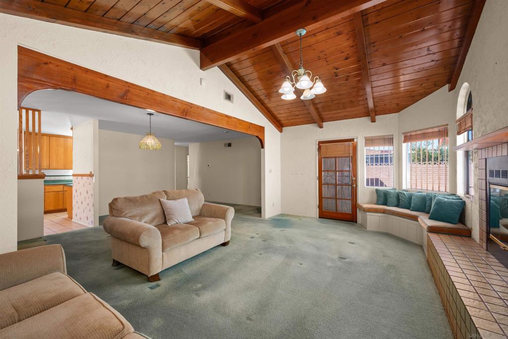 5439 Northridge Ct Property Photo 11