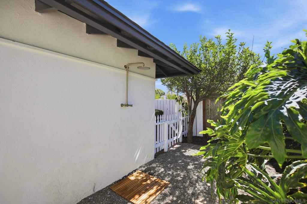 260025224SD Property Photo 6
