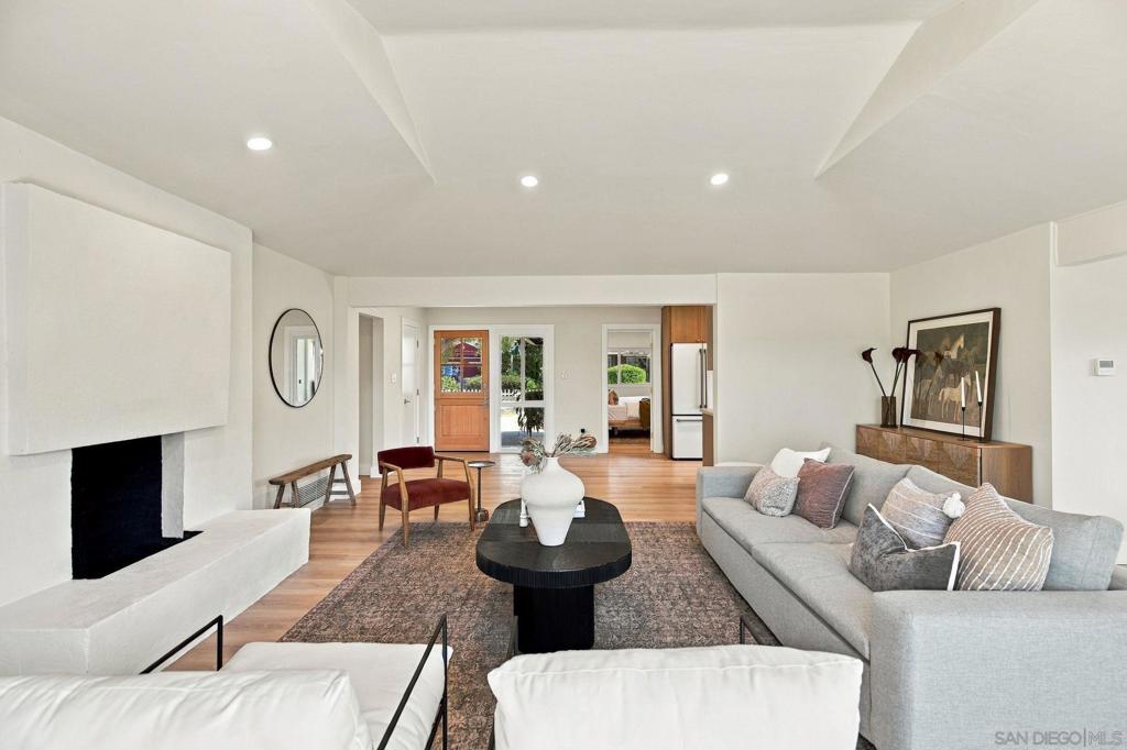 260025224SD Property Photo 17