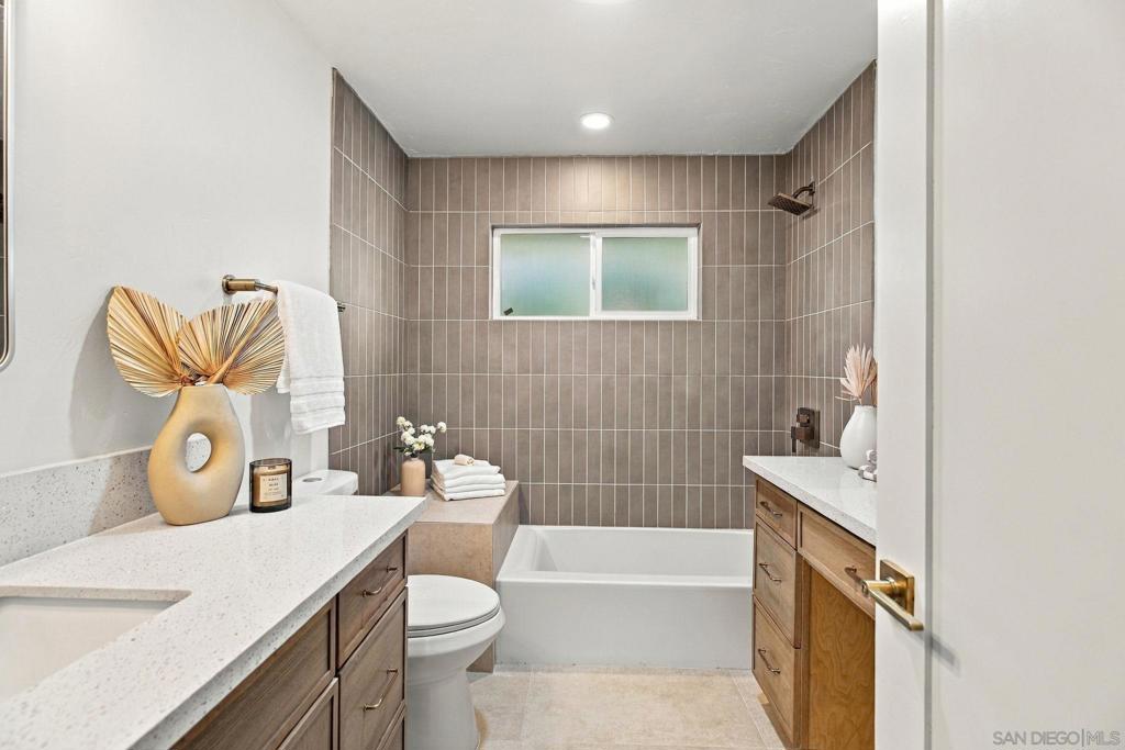 260025224SD Property Photo 27