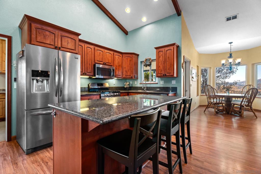 4103 Pine Hills Rd Property Photo 4