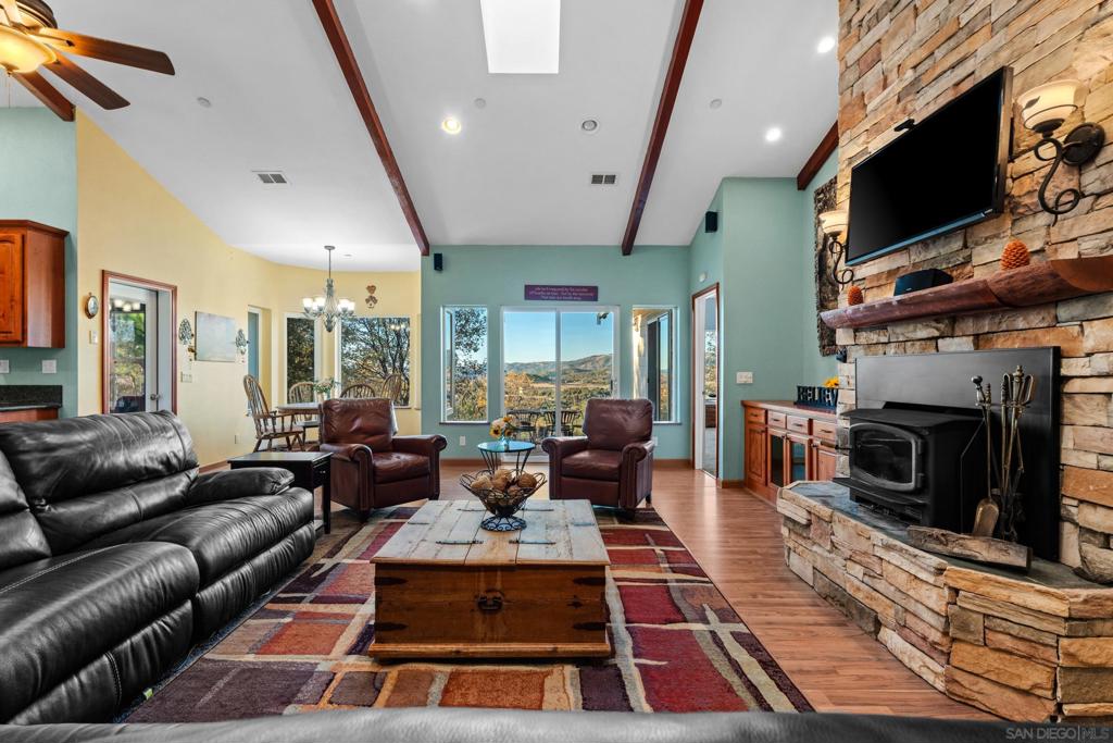 4103 Pine Hills Rd Property Photo 11