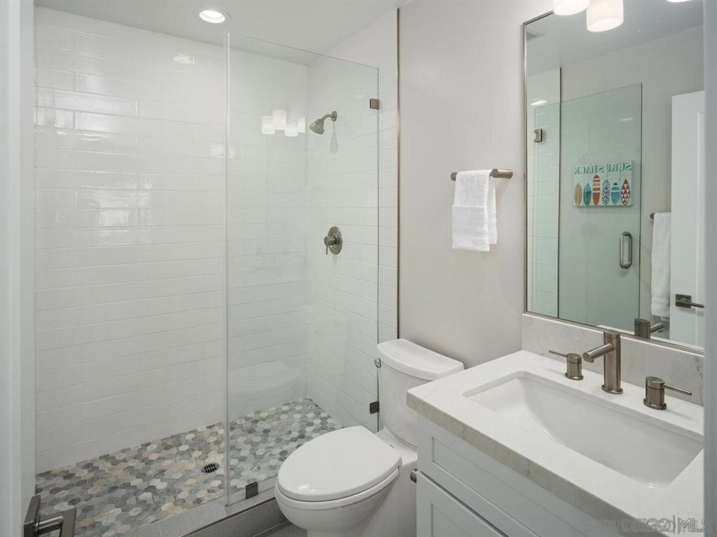 853 Sapphire Property Photo 34