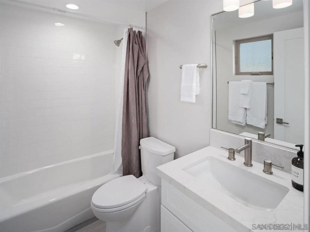 853 Sapphire Property Photo 45