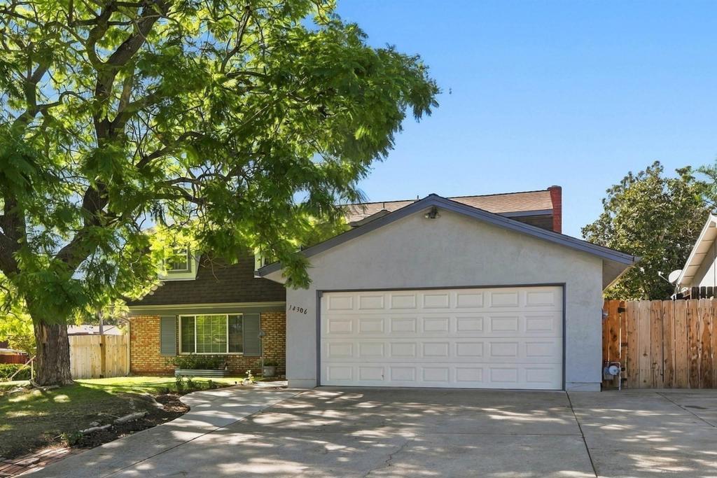 14306 Sladon Property Photo 2