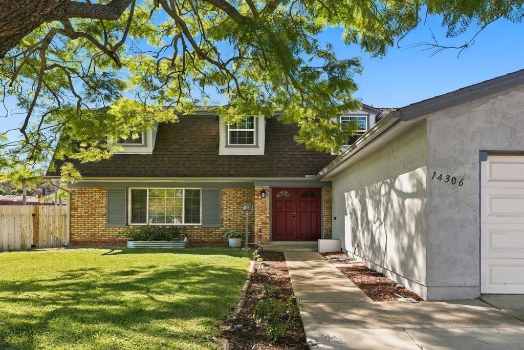 14306 Sladon Property Photo 4
