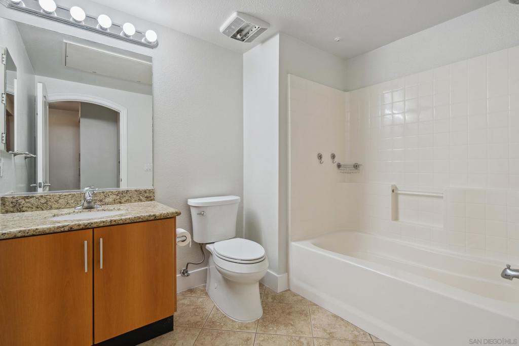 550 Park Blvd 2306 Property Photo 10