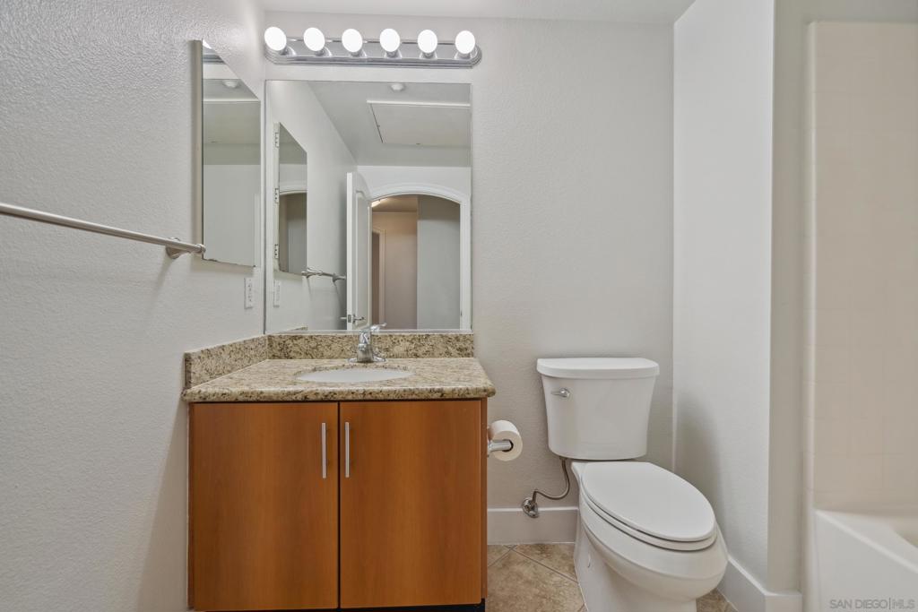 550 Park Blvd 2306 Property Photo 12