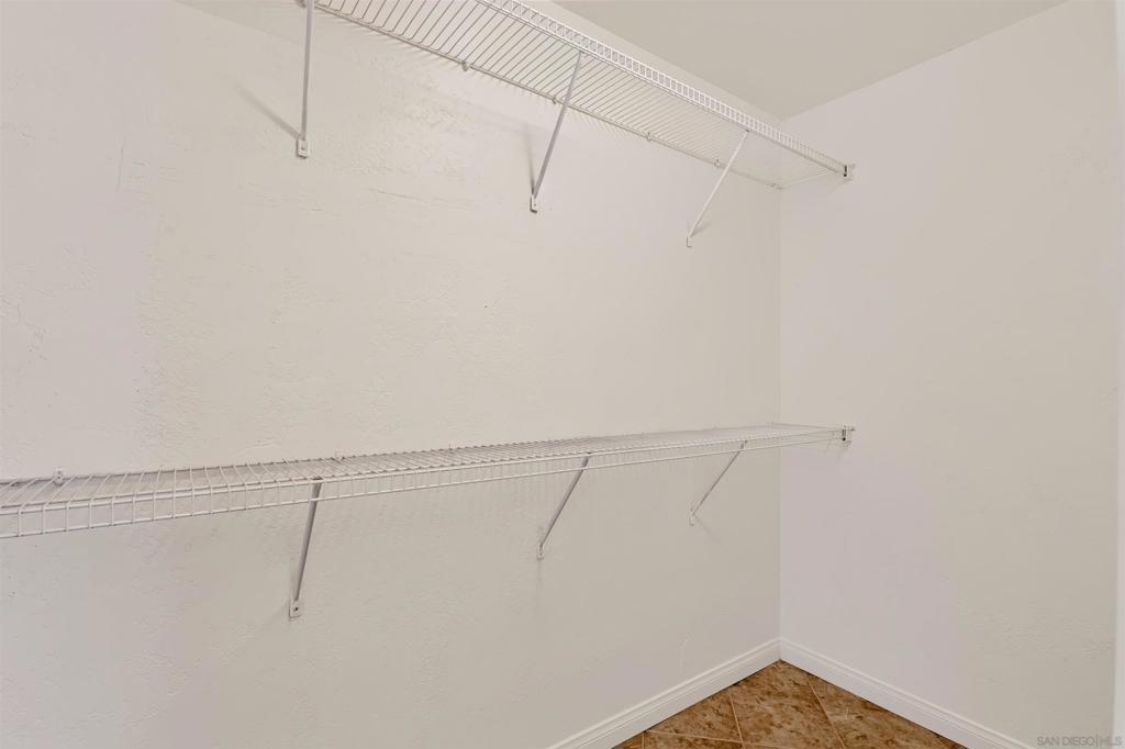 5127 Mandarin Drive Property Photo 14