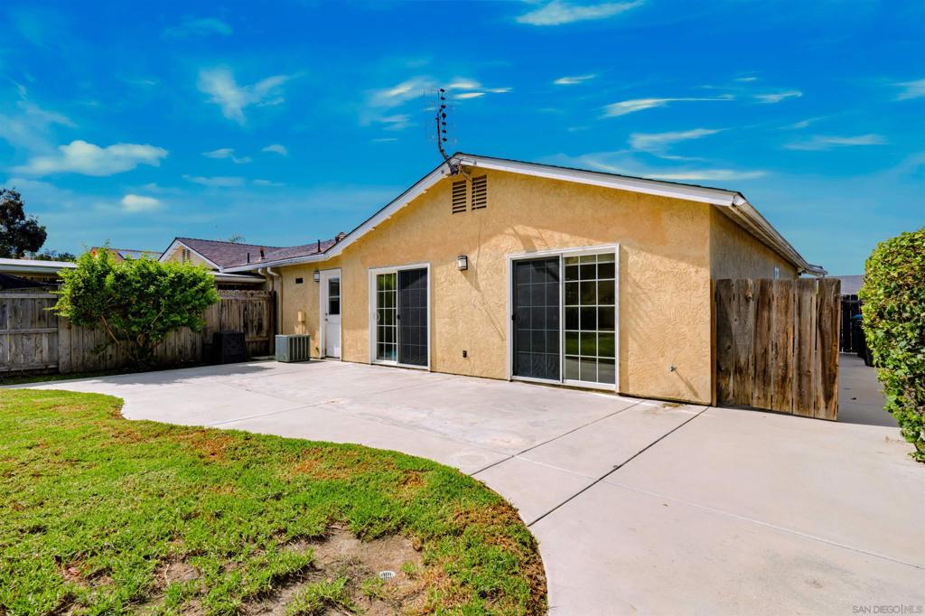 5127 Mandarin Drive Property Photo 15