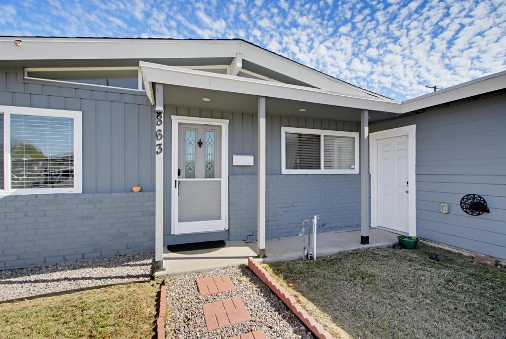 863 Ginna Property Photo 1