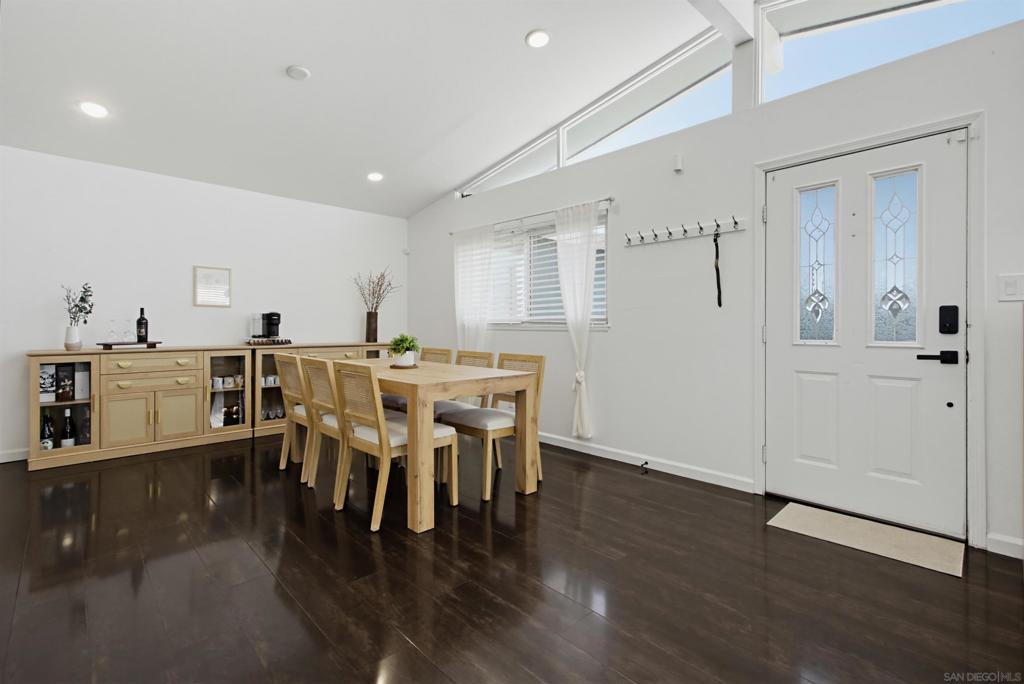 863 Ginna Property Photo 8