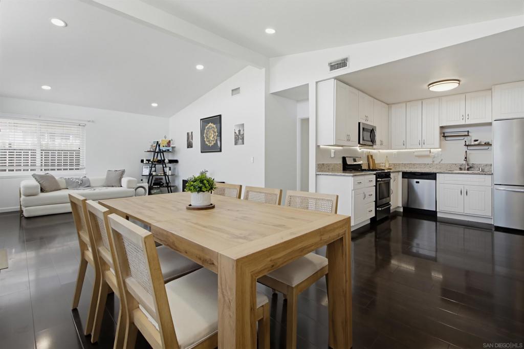 863 Ginna Property Photo 10