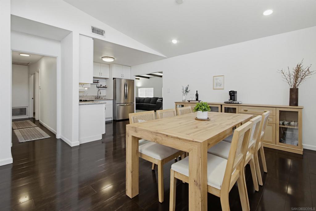 863 Ginna Property Photo 11