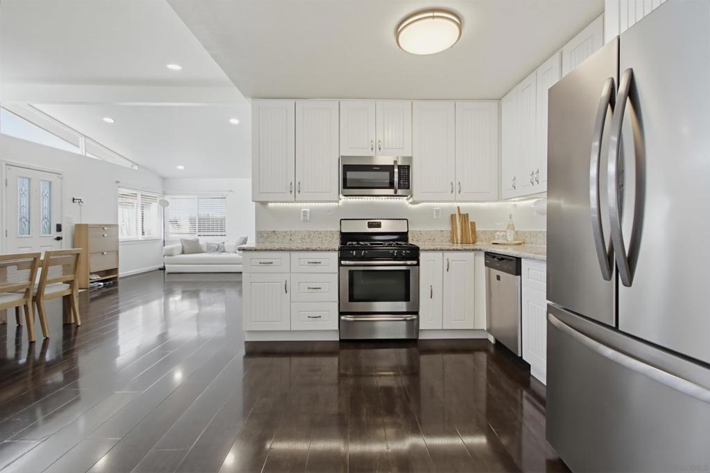 863 Ginna Property Photo 15
