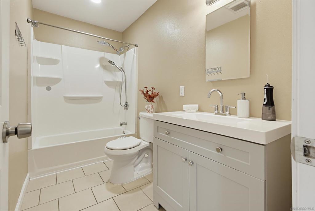 863 Ginna Property Photo 22