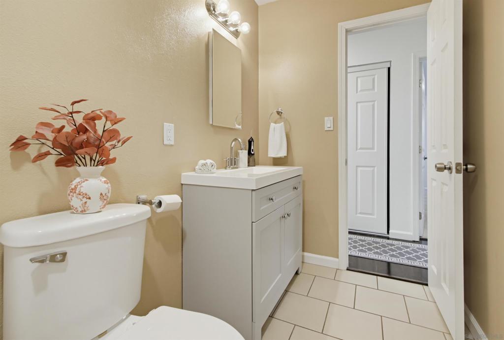 863 Ginna Property Photo 24