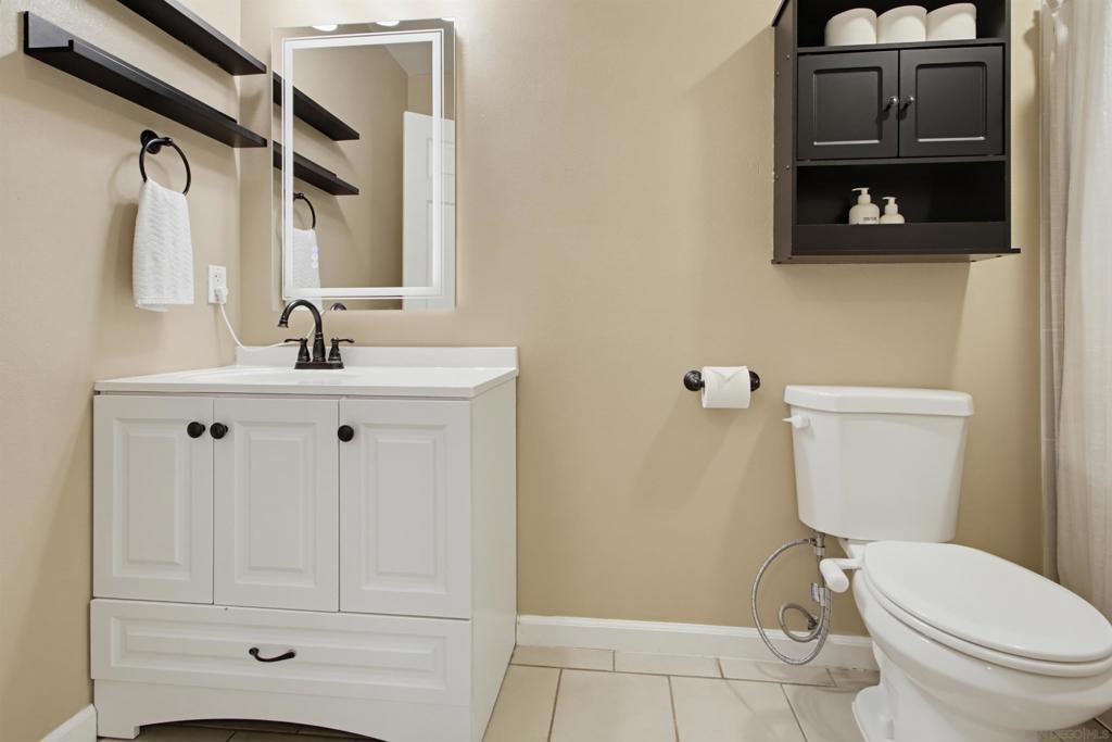 863 Ginna Property Photo 36