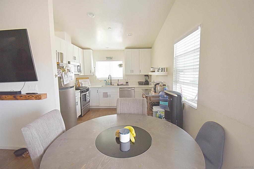 3775 3779 Teak Street Property Photo 4
