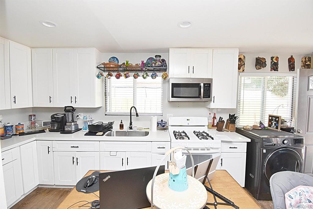 3775 3779 Teak Street Property Photo 20