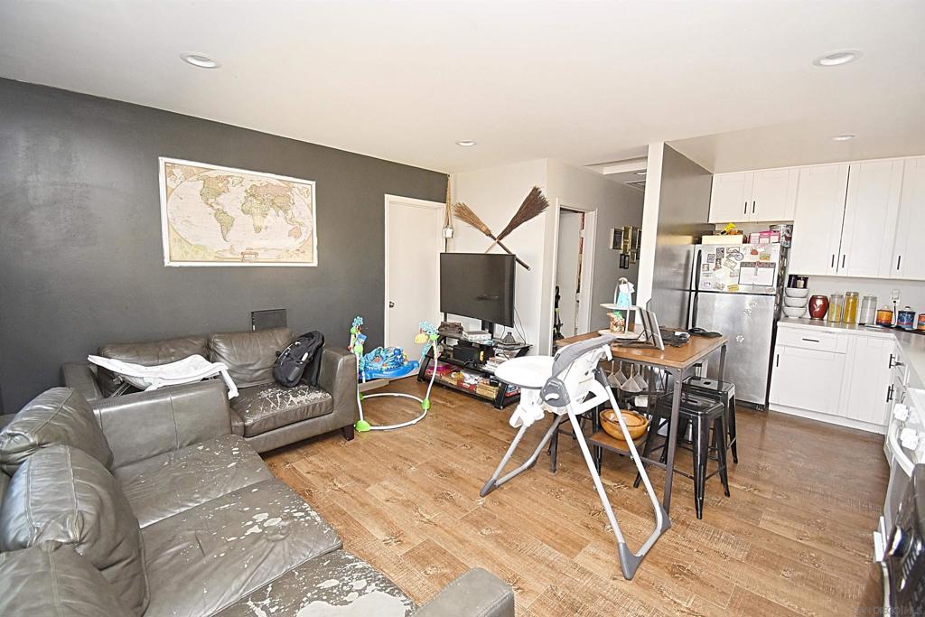3775 3779 Teak Street Property Photo 23